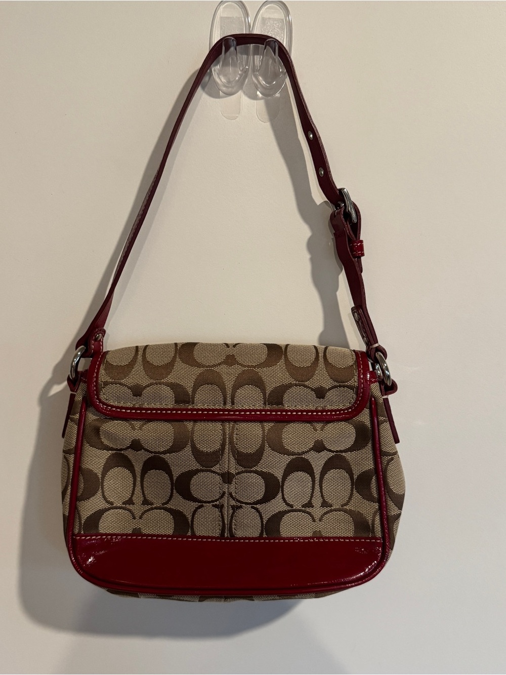Coach Signature Legacy Shoulder Bag - Picture 3 of 11